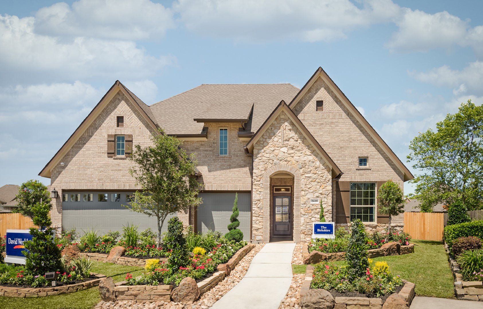 David Weekley Homes And Perry Homes Debut New Collections Of Homes On 60-Foot Homesites In The Woodlands Hills