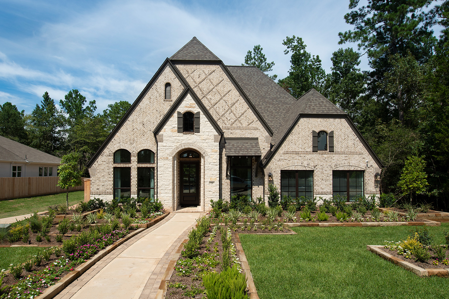 Enjoy Up to $10,000 in Spring Incentives for New Homes Purchased in The Woodlands Hills Now Through May 31
